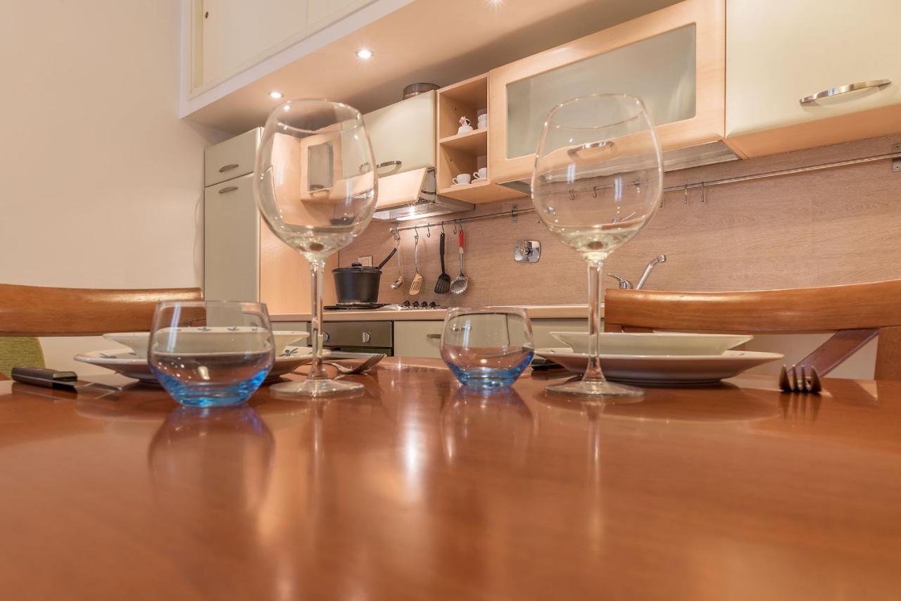 Coronari Central Apartment Рим Экстерьер фото